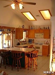 Kitchen/Breakfast Bar