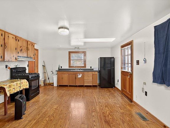 4th image of 10677 Allman Rd