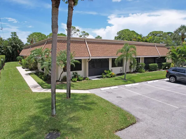 104 Half Moon Circle #A, Jupiter, FL 33458
