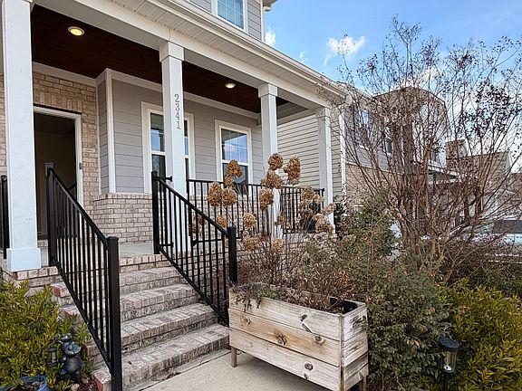2nd image of 2341 Longmont Dr
