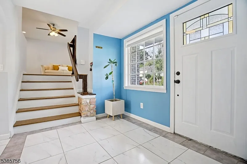 3 bed, 1.5 bath, $4,600 — Photo 3