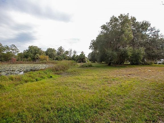 2nd image of Lake Molly Ave