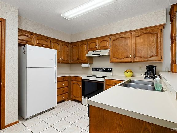 5th image of 2105 S Cynthia St APT D111