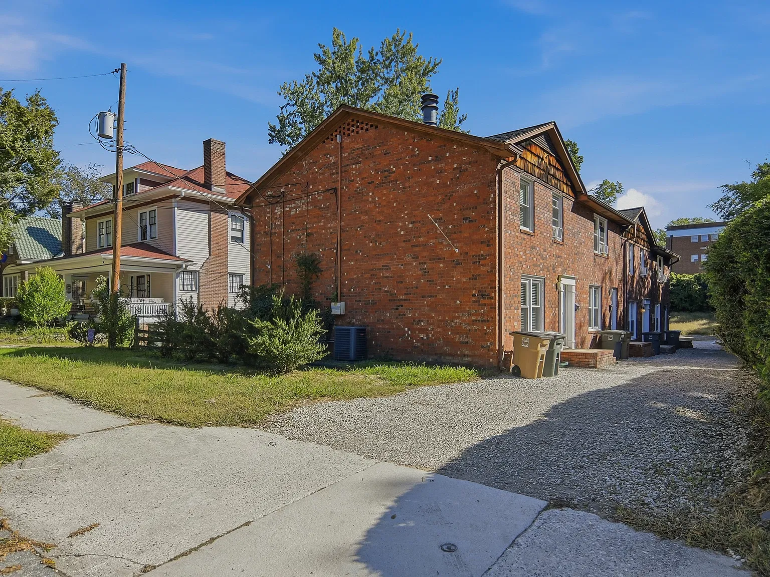 2 bed, 1.5 bath, $1,650 — Photo 4