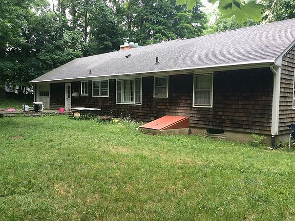 3rd image of 12 Hawthorne Rd