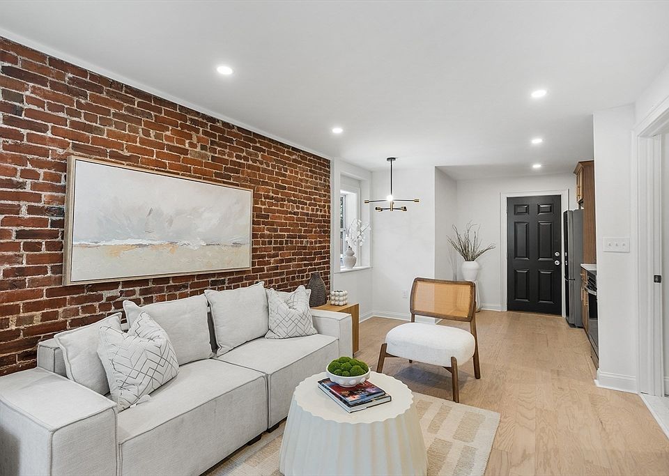 1st image of 149 Derby St APT C