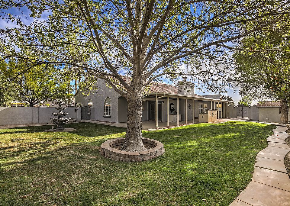 2nd image of 6065 N Tenaya Way