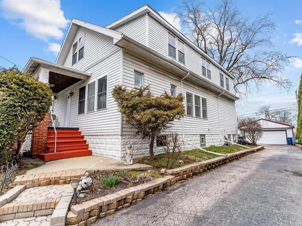 1819 White St, Des Plaines, IL 60018