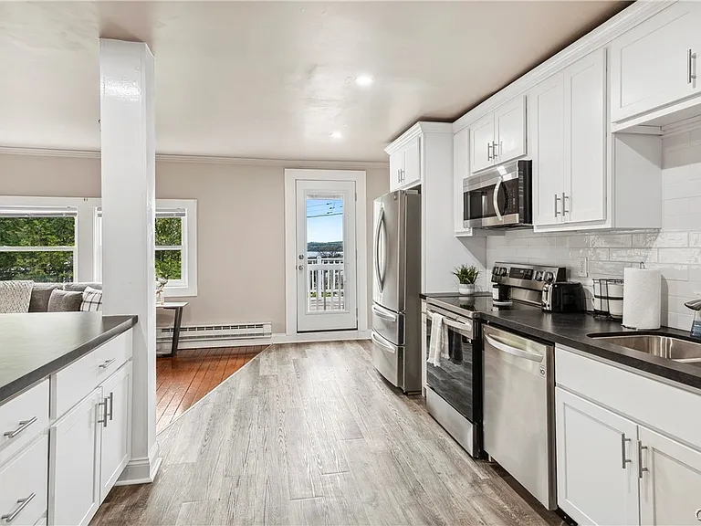 40 Lakeview Cir #2 — Photo 5