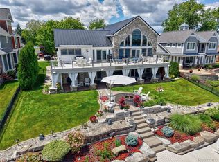 12363 Margaret Dr, Fenton, MI 48430