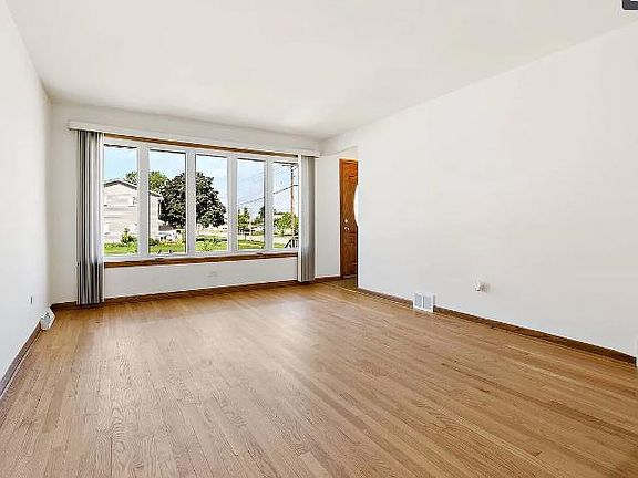 2nd image of 7801 Natoma Ave