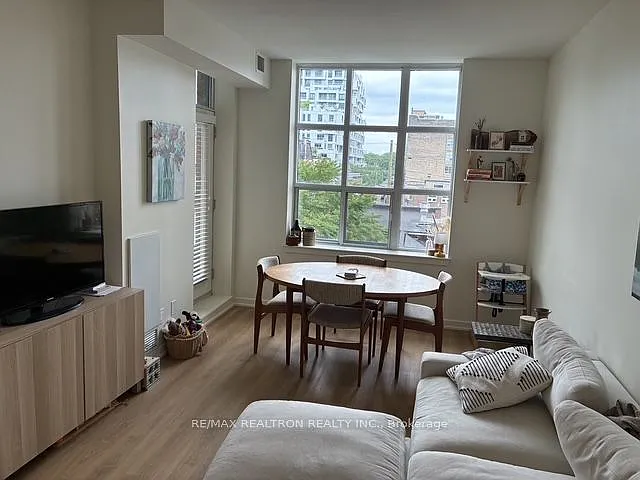 438 Richmond St W #401 — Photo 4