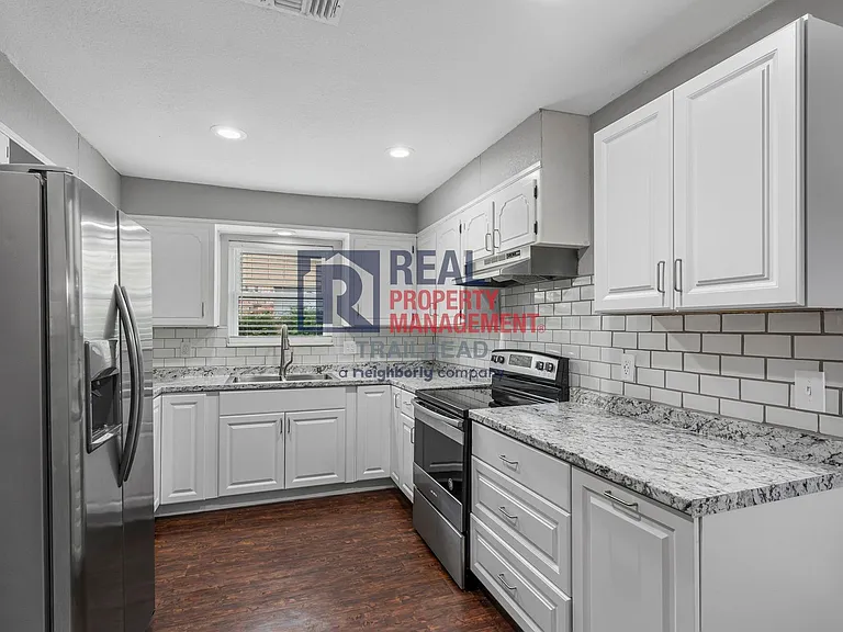 6264 Jennie Dr — Photo 9