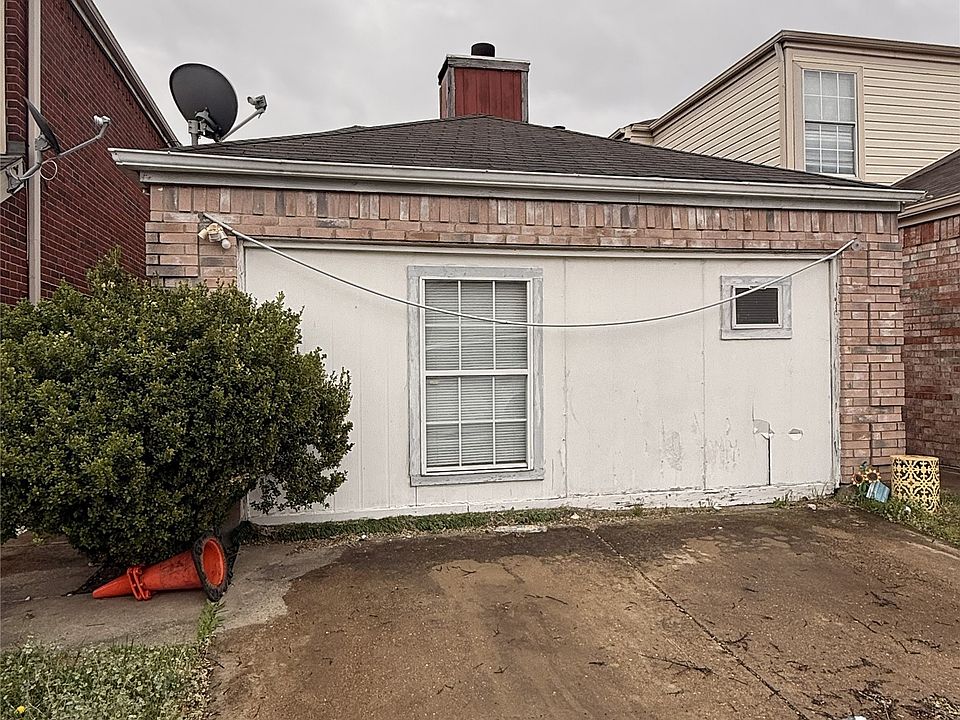 1st image of 916 Fairbanks Cir