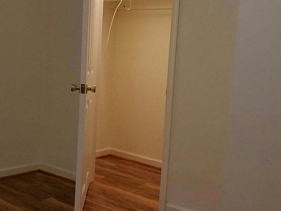 3rd image of 1872 Cedar Dr APT 2