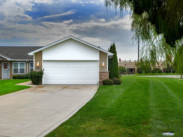 597 W 85th Dr, Merrillville, IN 46410