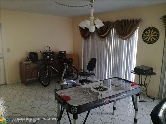 4th image of 5000 N Travelers Palm Ln