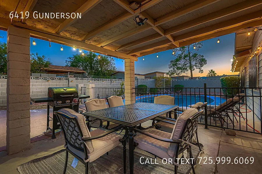 Stylish Vegas Haven: Pool, BBQ & Close to Strip — Photo 4