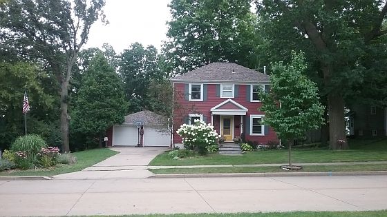 1st image of 934 Grignon St
