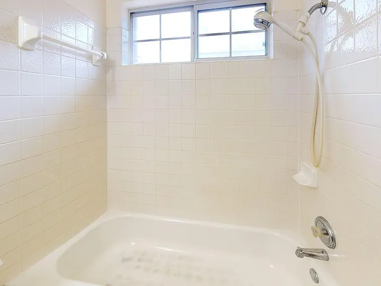 1325 Darjeeling Dr — Photo 11