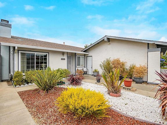 5th image of 22633 Mossy Rock Dr
