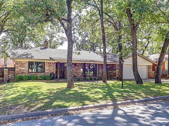 2nd image of 713 Thousand Oaks Dr