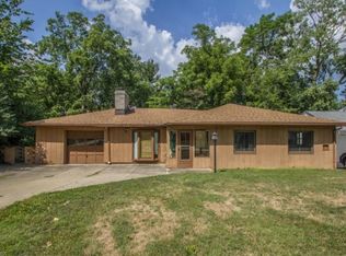 1166 Summit Dr, Mayfield Heights, OH 44124