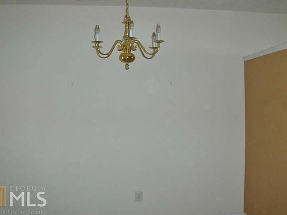 4th image of 144 Haven Oak Way