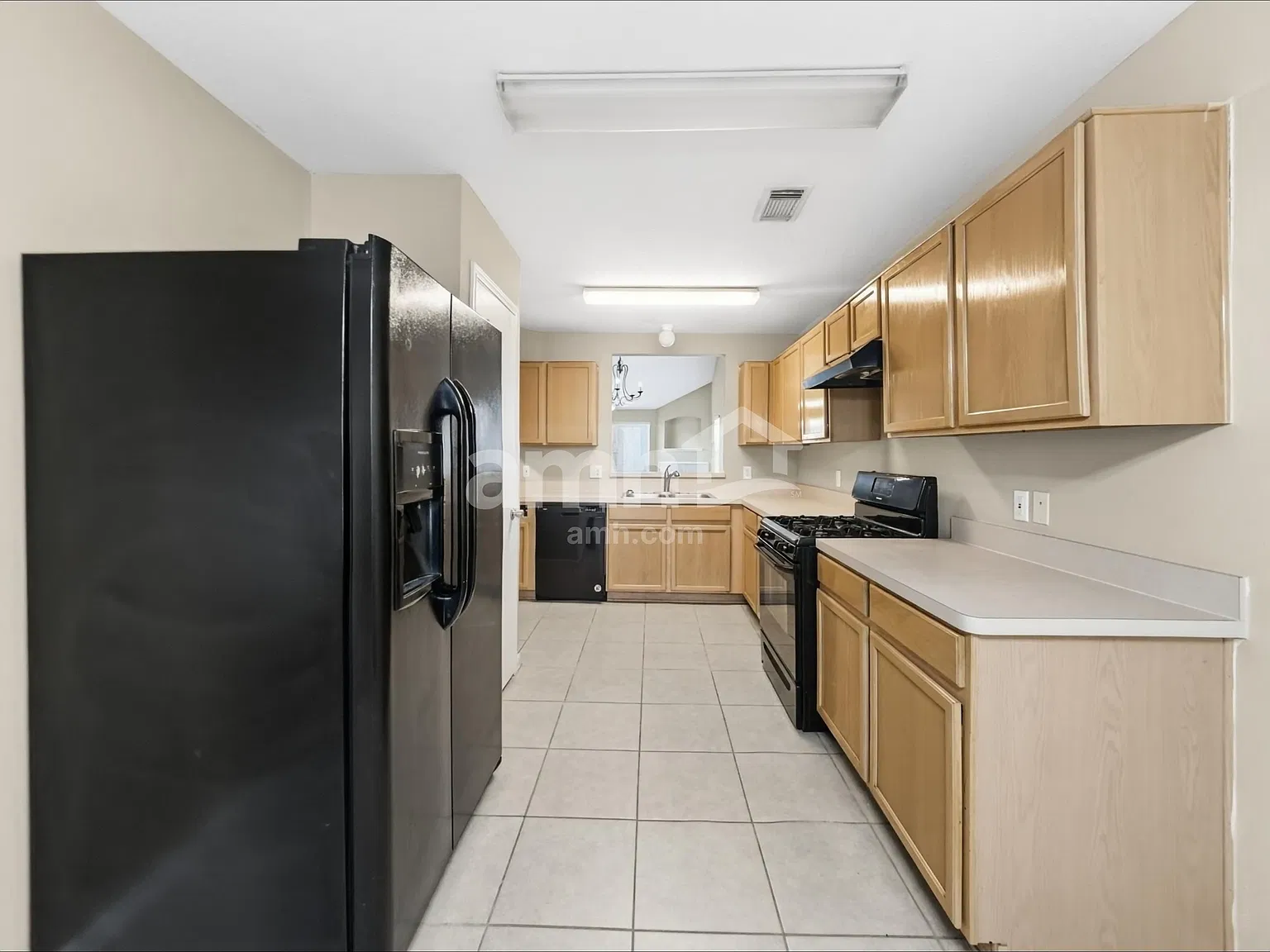 4 bed, 2.5 bath, 2006 sqft, $2,110 — Photo 3