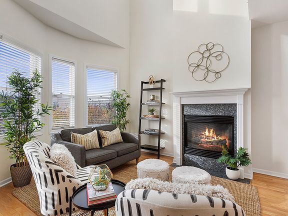 4th image of 1331 N Bosworth Ave #3