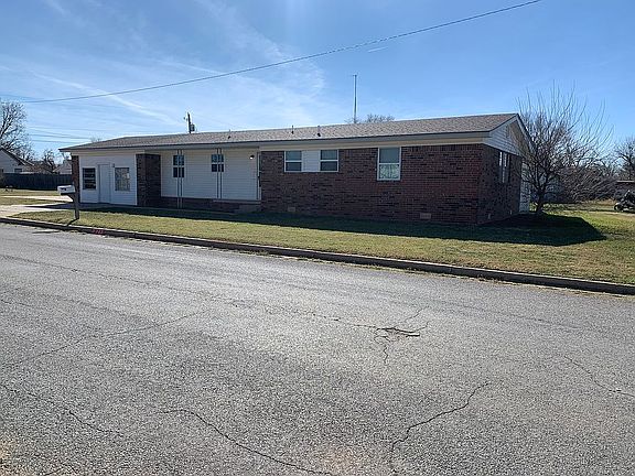 2nd image of 102 S 2nd Ave