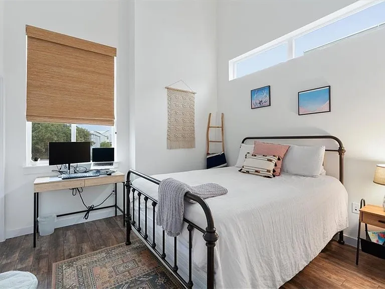 801 N Bluff Dr #18 — Photo 23