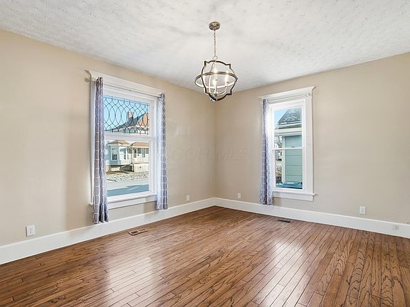 5th image of 211 N Court St