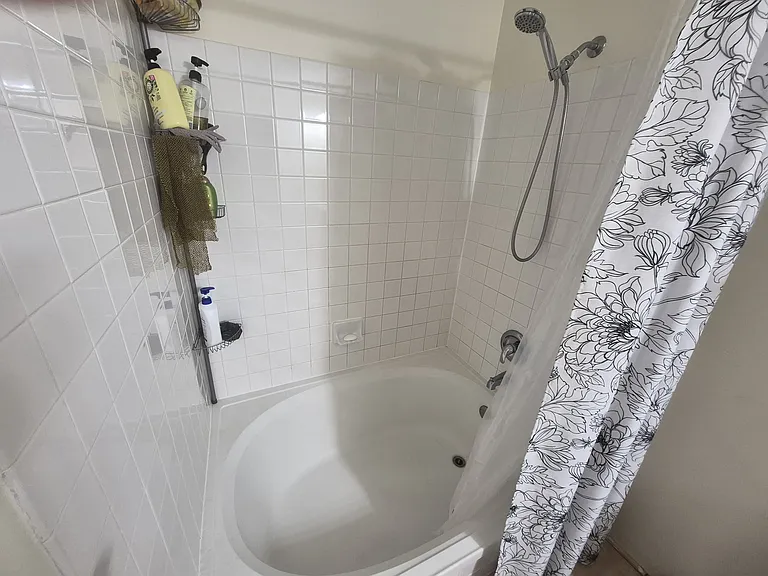 200 Port Royal Cir — Photo 13
