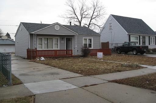 1st image of 4905 S Luna Ave