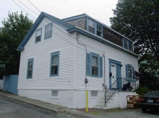 11 Fountain St, Newport, RI 02840