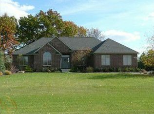 3257 Outback Trl, Pinckney, MI 48169