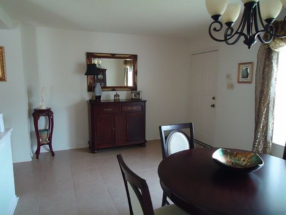 4th image of 9602 Kashmir Dr