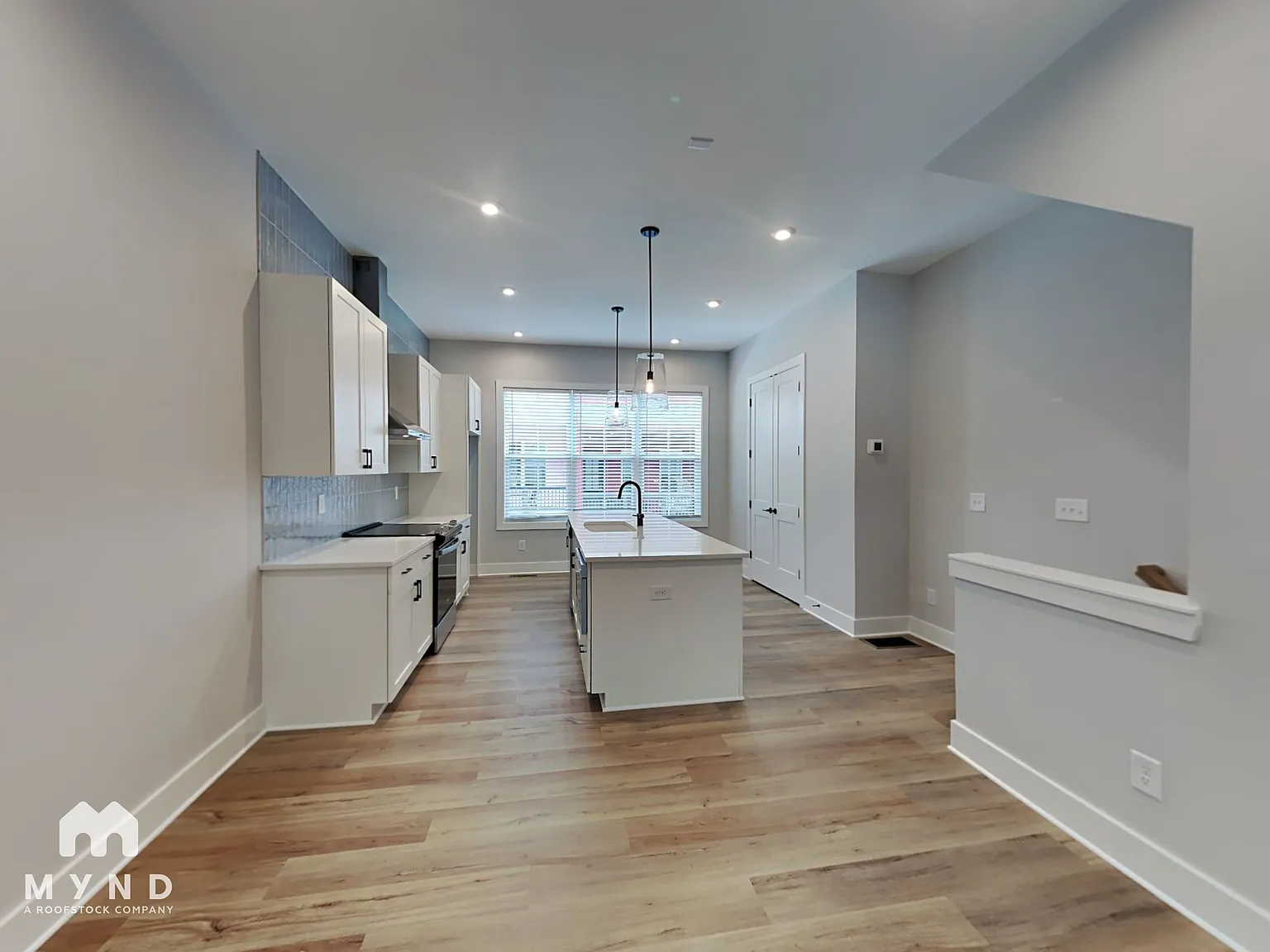 2 bed, 2.0 bath, 1162 sqft, $2,795 — Photo 3