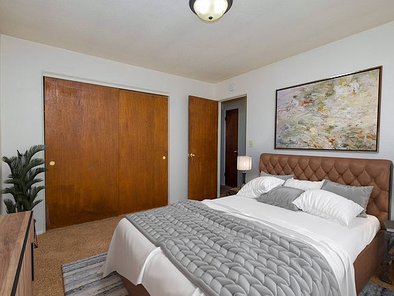 Fargo, ND North Manor Apartments | Bedroom