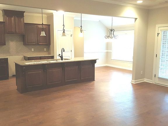 5th image of 4738 Weldon Adams Dr