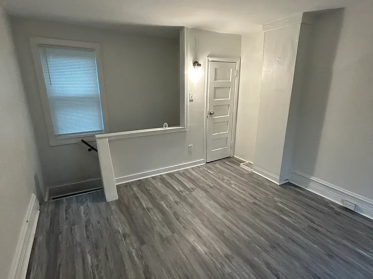 1152 W Union St #1 — Photo 8