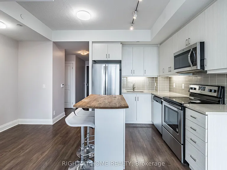 17 Zorra St #903 — Photo 18