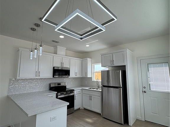 3rd image of 1801 W Violet Dr #3