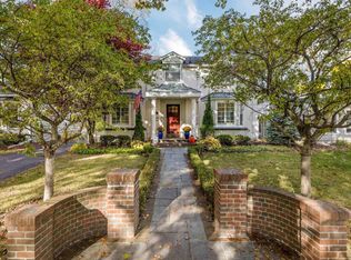 265 Williams Ave, Grosse Pointe Farms, MI 48236