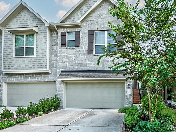 2nd image of 18502 Jasmine Garden Pl