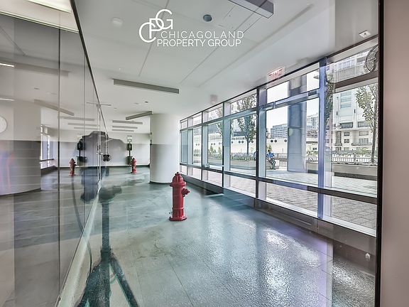 4th image of 343 W Wolf Point Plz Unit 1402