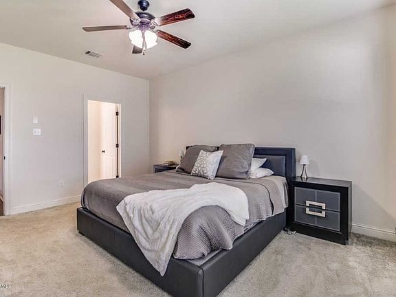 4th image of 226 Rosemary Pl