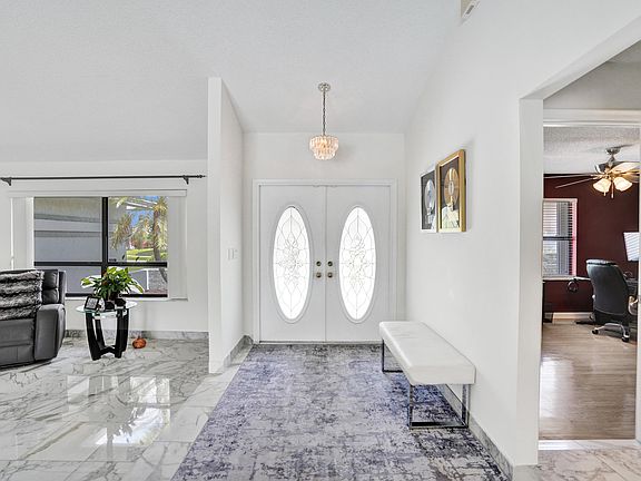 3rd image of 9224 Sun Pointe Drive