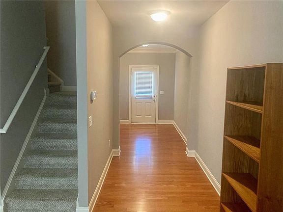 3rd image of 2116 Barberry Dr